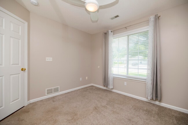 Building Photo - 901 Norman Dr