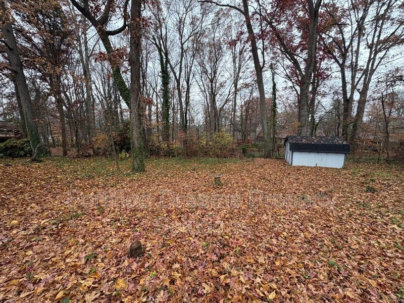 Building Photo - 5265 Country Club Rd