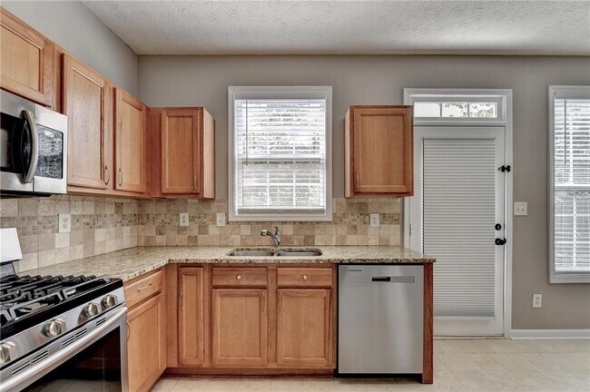Building Photo - 3067 Kentmere Dr