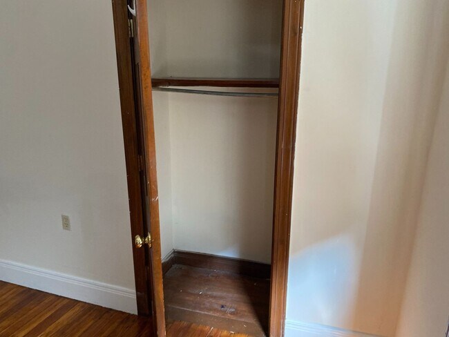 Building Photo - 339 Park Ave