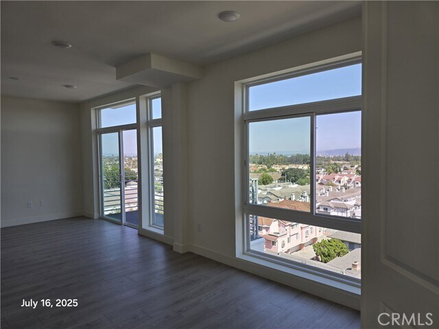 Building Photo - 168 S Monterey St
