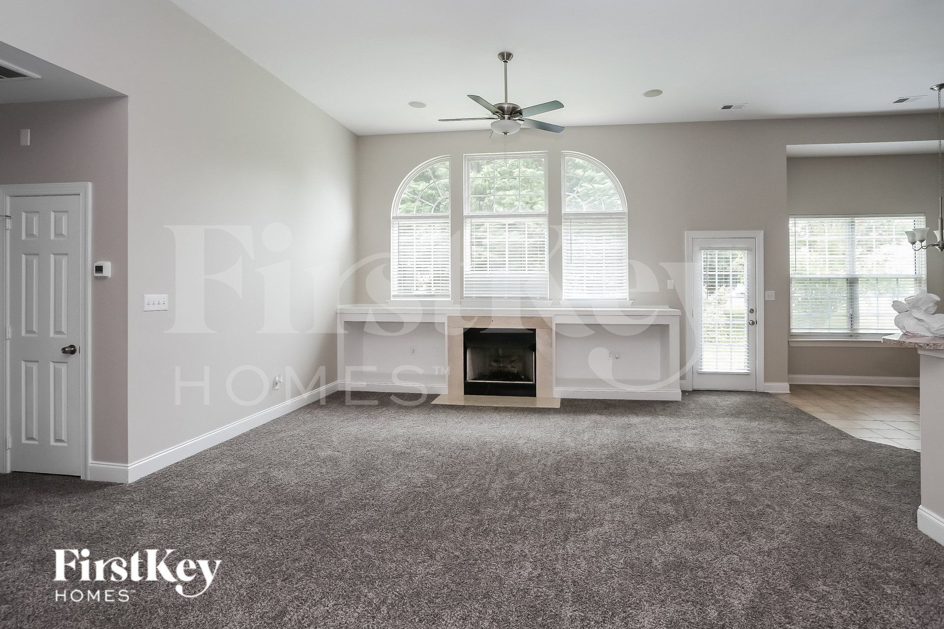 Building Photo - 9427 Golden Pond Dr