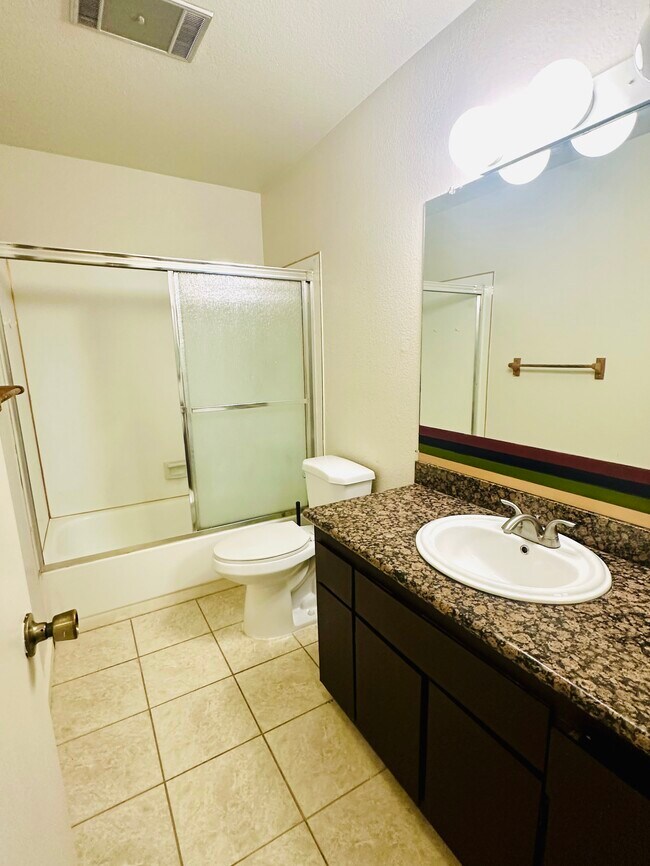 Building Photo - 2681 Teal Ln