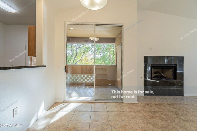 Building Photo - Premium Luxury 2 Bed 2 Bath condo with nicel view!!