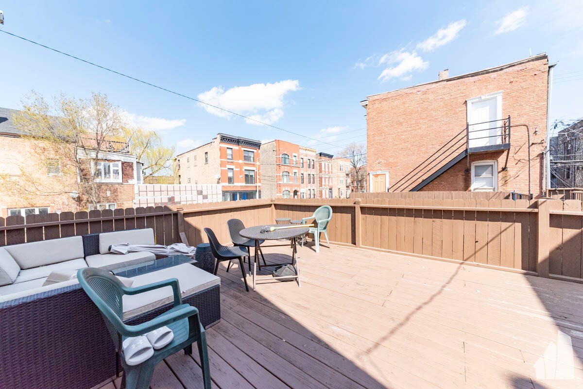 Building Photo - 959 N Wolcott Ave