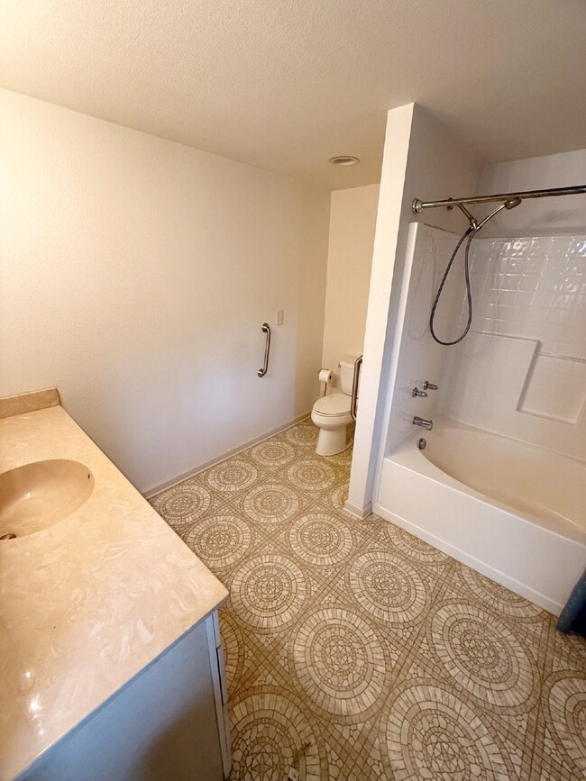 Building Photo - Spacious 3 Bed, 3 Bath Home in Ratcliff Cove Community – Available Soon!