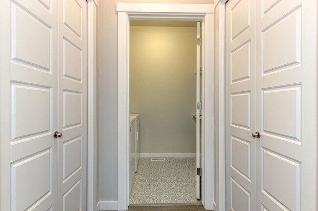 Building Photo - 2207 Ison Ct