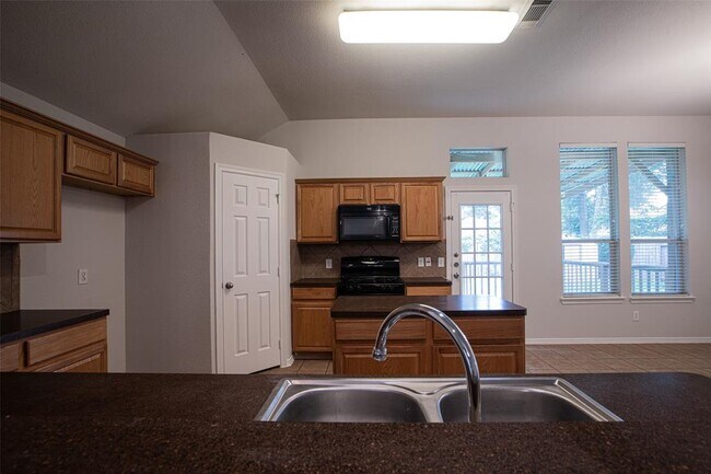 Building Photo - 811 Levi Bend