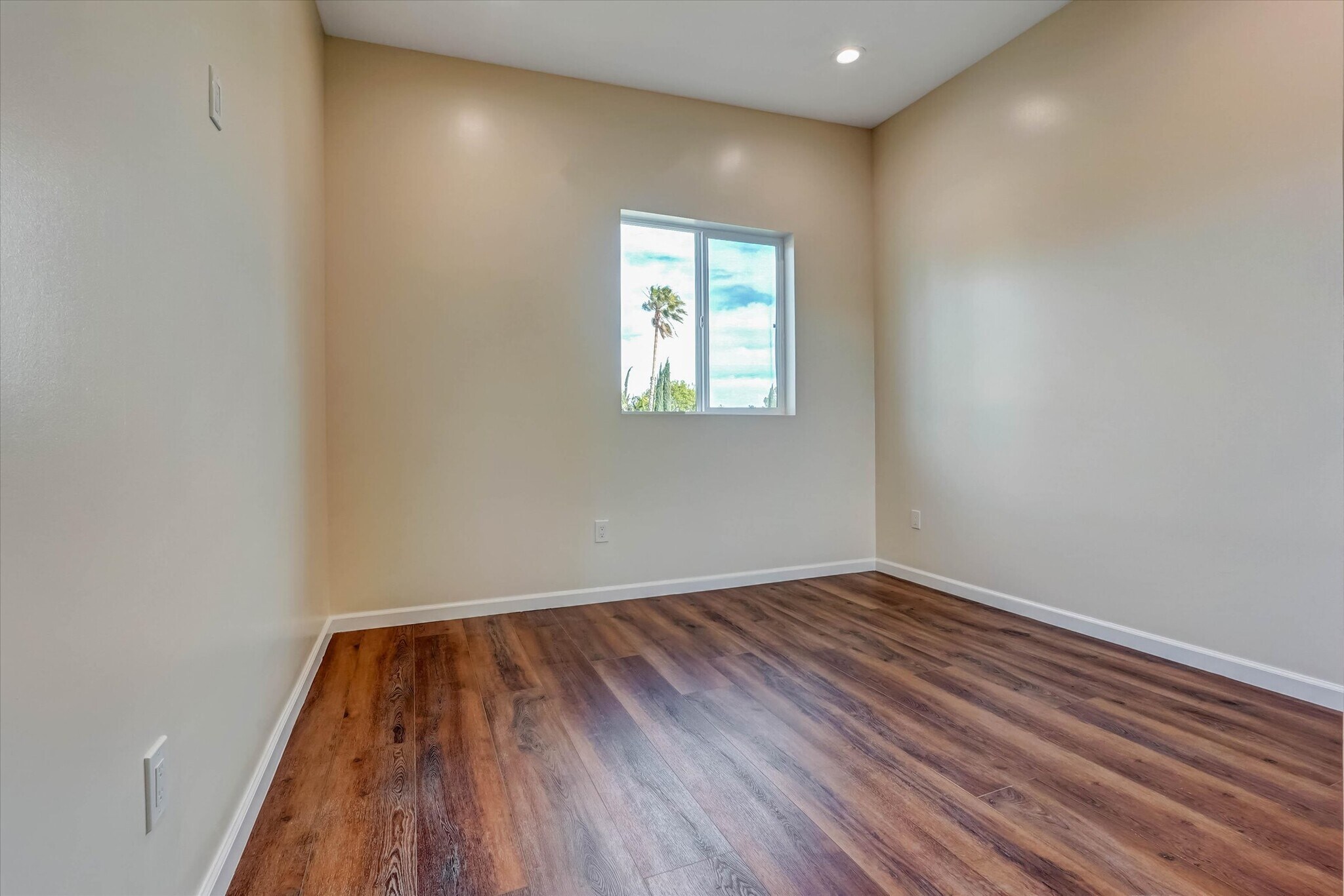 Building Photo - 17095 Kingsbury St