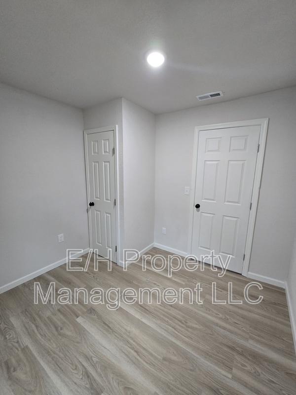 Building Photo - 1031 New York St