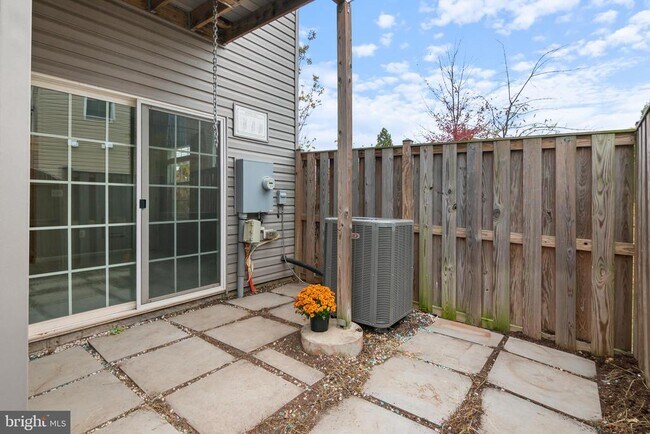 Building Photo - 9288 Kos Ln