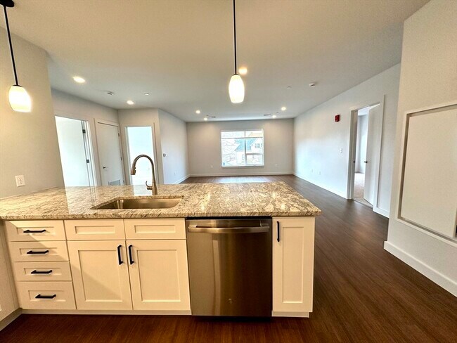 Building Photo - 45 E Central St