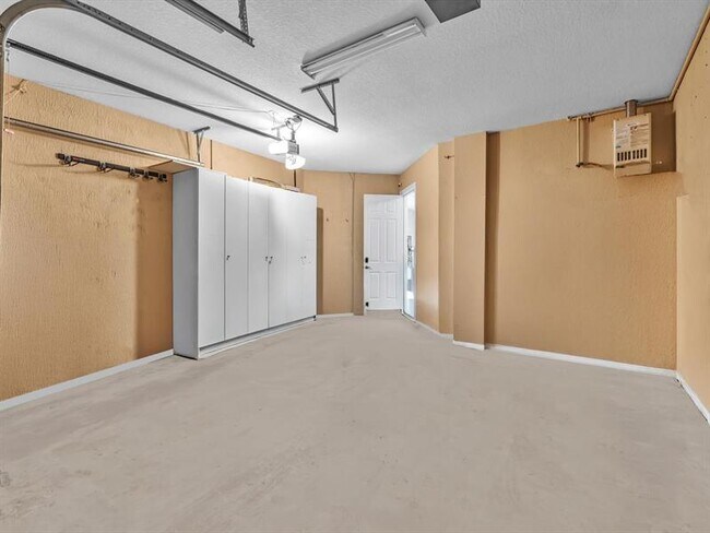 Building Photo - 421 SW 5th St