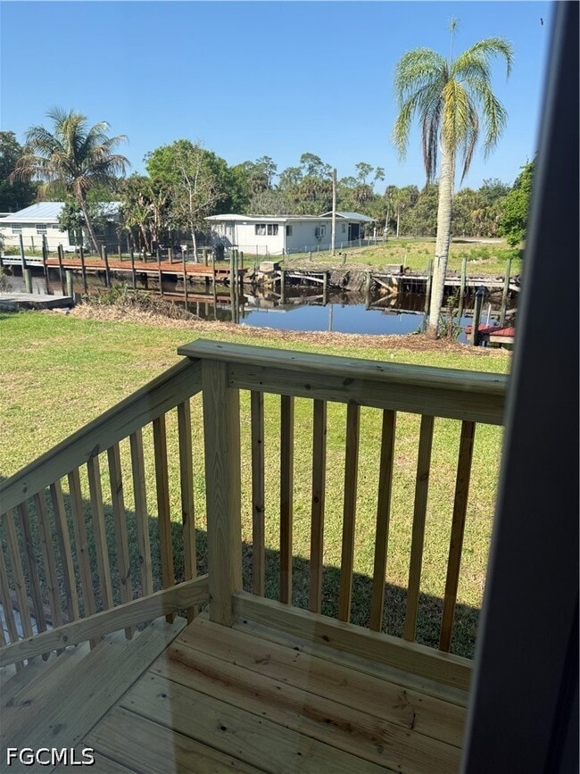 Building Photo - 2253 Queen Anne Dr