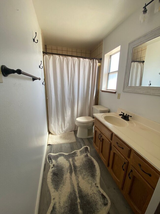 Building Photo - BEAUTIFUL 4BD/3BA HOME ON 2.53 ACRES!!!