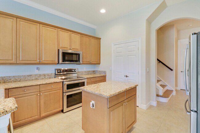 Building Photo - 4790 Cadiz Cir