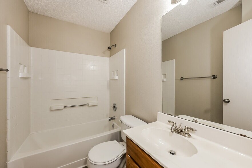 Building Photo - 8736 Eaglestone Way
