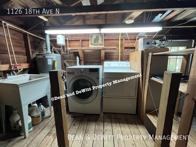 Building Photo - 1126 18th Ave N