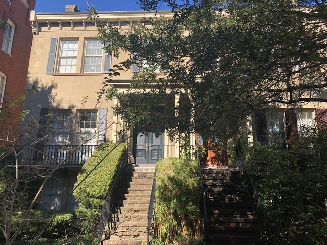 Primary Photo - 212 E Gaston St
