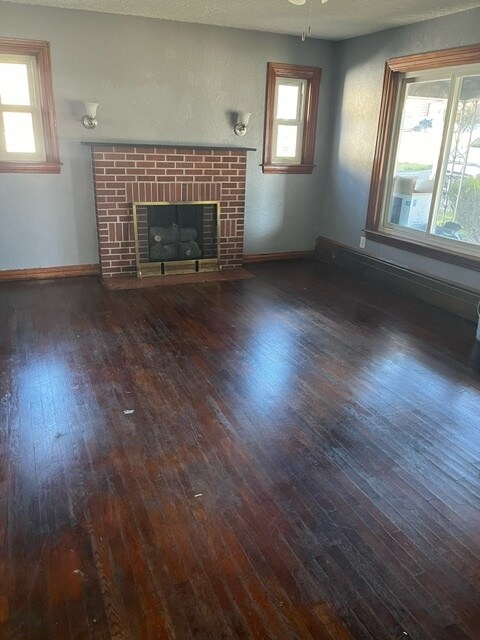 Building Photo - 100 Lauren Ave