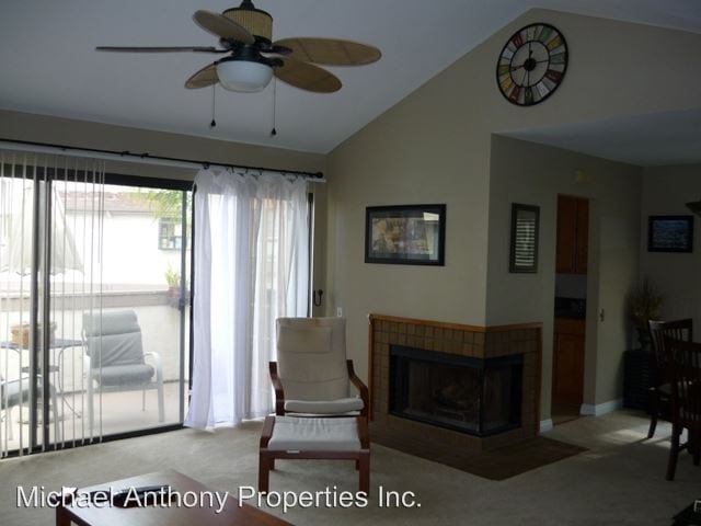 Building Photo - 3661 Avocado Village Ct