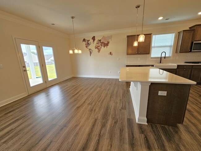 Building Photo - 5451 Cherwell Ave