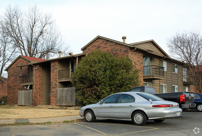 Building Photo - The Village Apartments