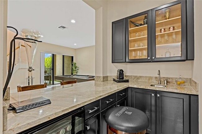 Building Photo - 9571 Eden Roc Ct