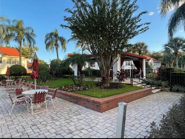 Building Photo - 11582 Westwood Blvd