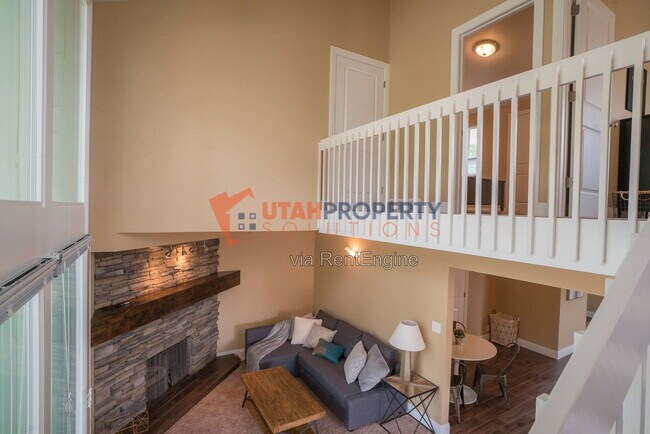 Building Photo - 7290 Racquet Club Dr