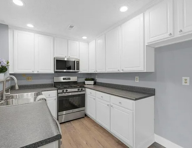 Building Photo - 5310 Stonemeadow Ave