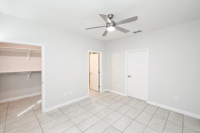 Building Photo - 7126 Rosson Rd