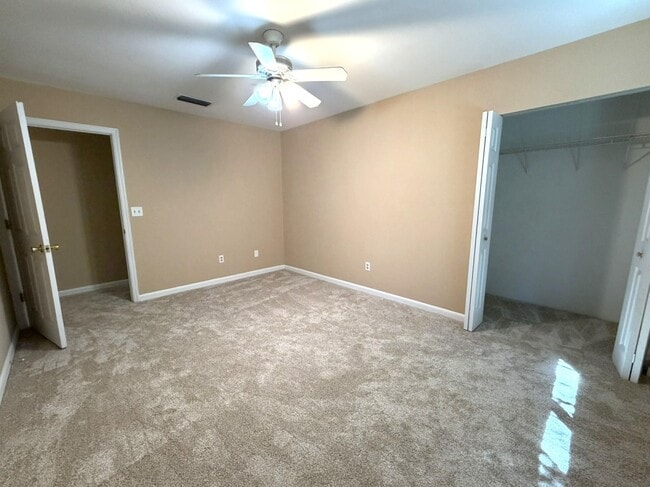 Building Photo - 514 Teal Ln