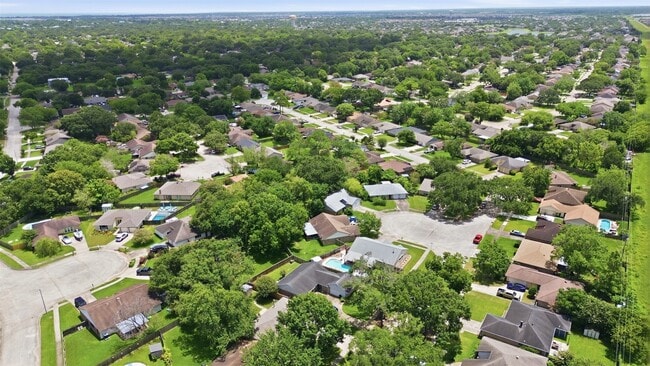Building Photo - 214 Glen Haven Ct