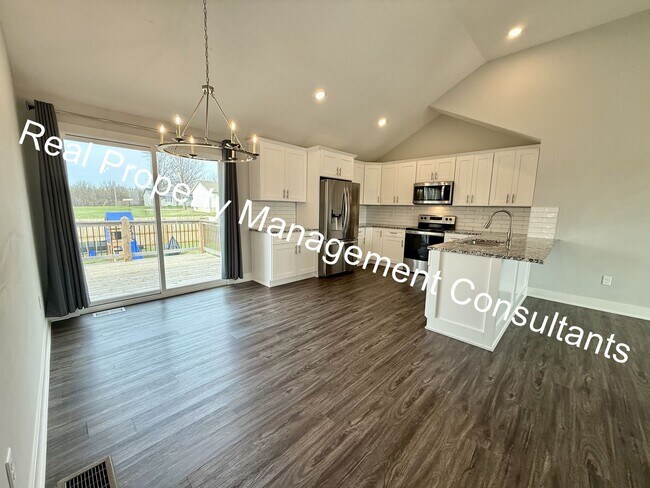 Building Photo - $500 off Move In Special on 4-bedroom, 3-b...