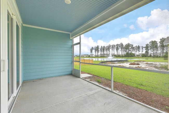 Building Photo - Cane Bay home available!