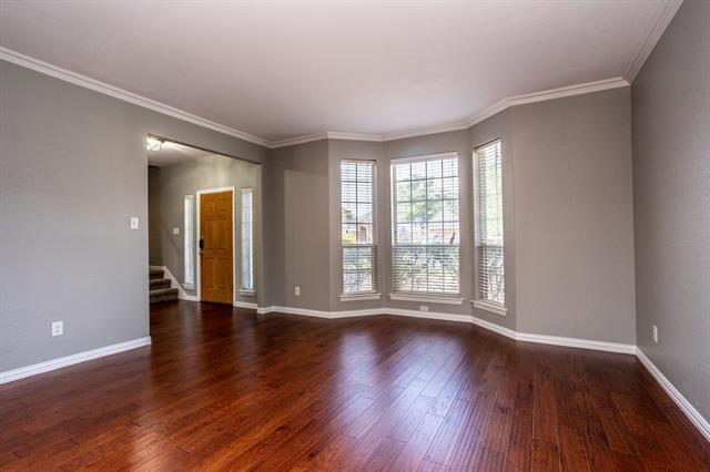 Building Photo - 2208 Kingsley Dr