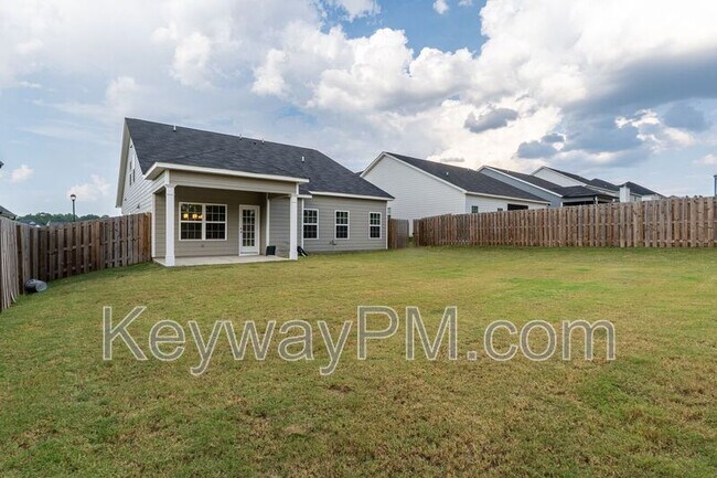 Building Photo - 5921 Big Pond Trl