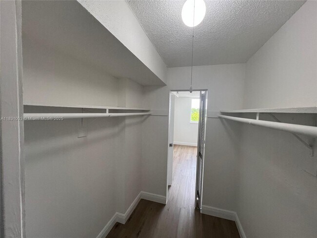 Building Photo - 1251 NE 108th St