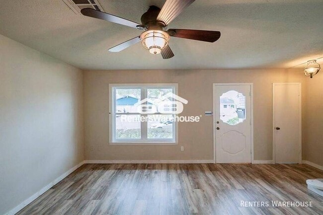 Building Photo - 1411 Ramada Dr