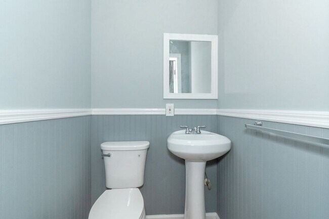 Building Photo - Don’t Miss Out! Look, Lease, and Live Specials EXTENDED to January 31st!