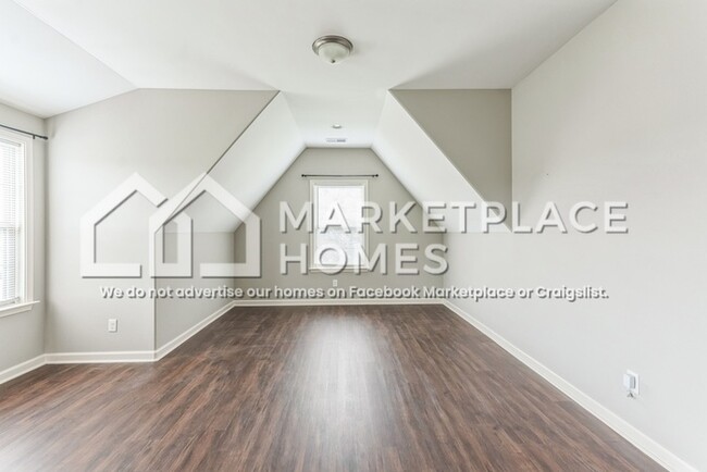 Building Photo - 5057 Maiden Ln