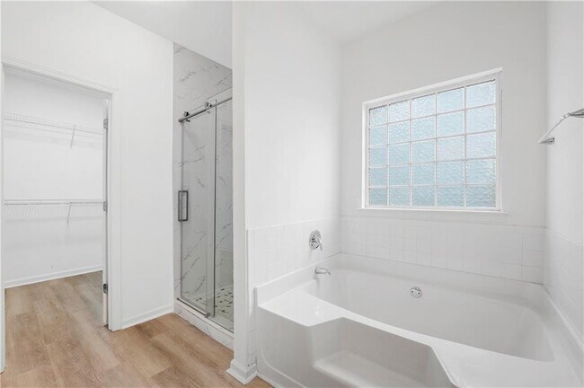 Building Photo - 1055 Red Cedar Trail