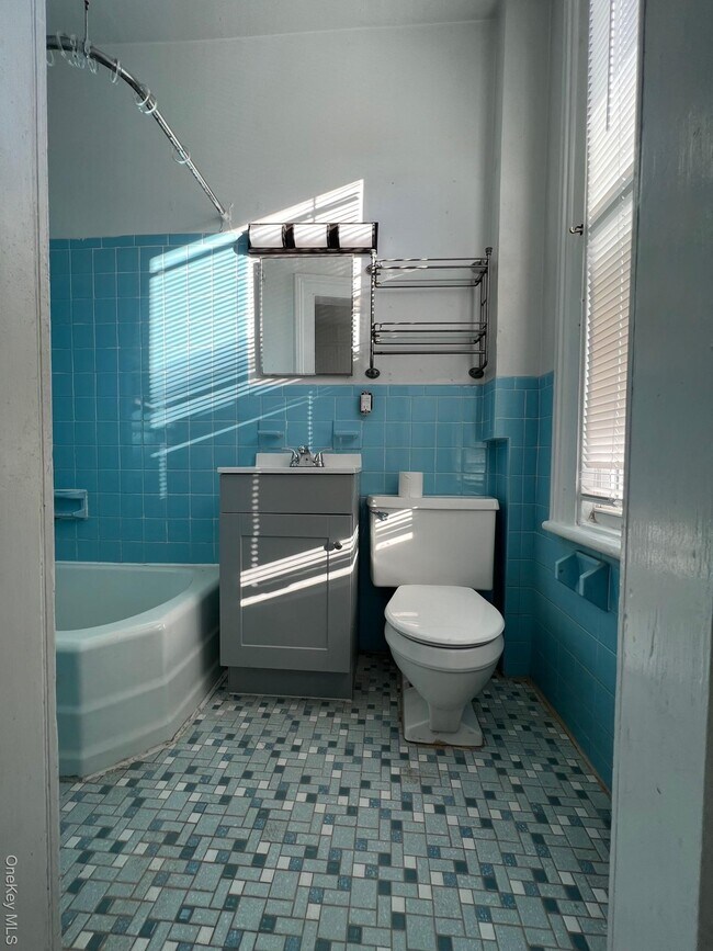 Building Photo - 24 S Eckar St