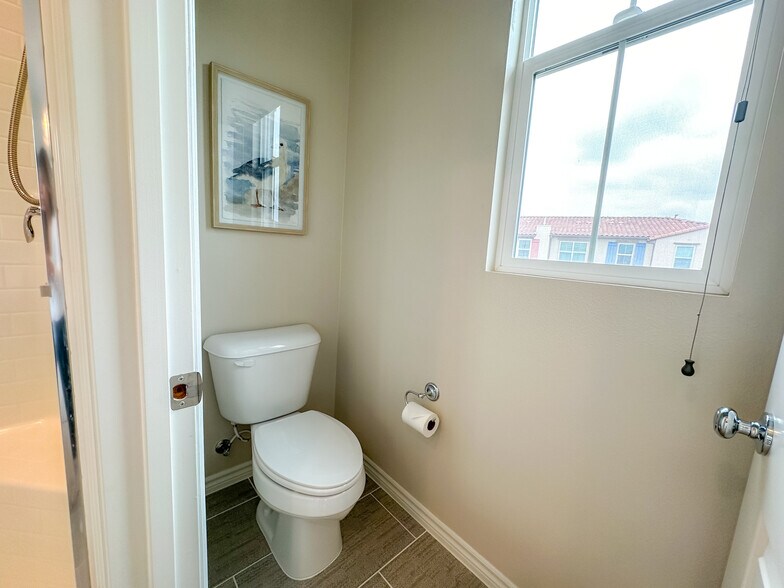 Building Photo - 14770 Palmera Ct