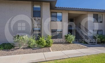 Building Photo - 1402 E Guadalupe Rd