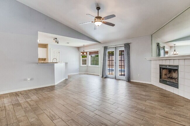 Building Photo - Welcome to your dream home! This stunning ...
