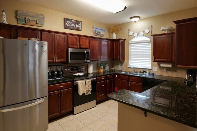 Building Photo - 15433 Cruiser St