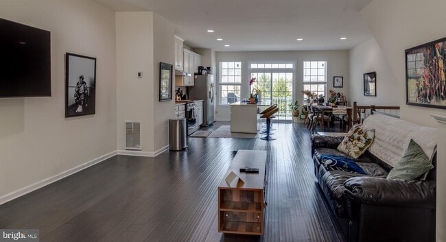 Building Photo - 43688 Winterberry Wy