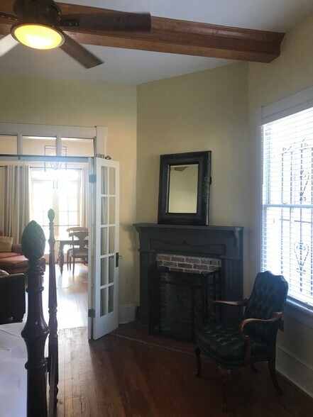 Building Photo - 2401 Habersham St